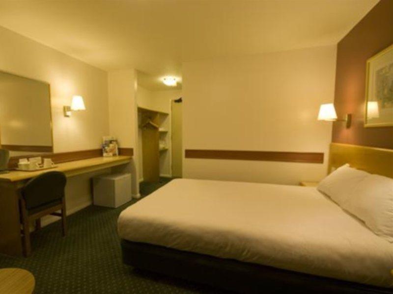 Days Inn By Wyndham Membury M4 Hungerford Zewnętrze zdjęcie
